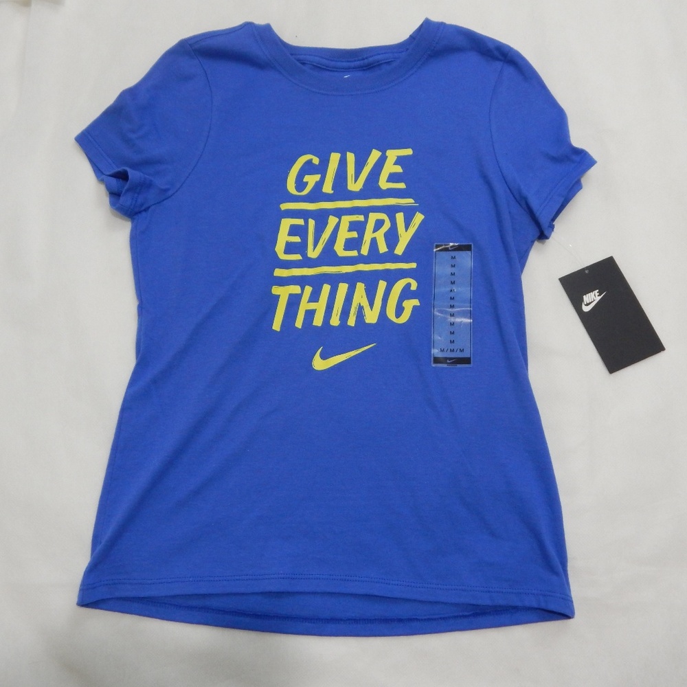 NIKE Girls T-Shirt NWT